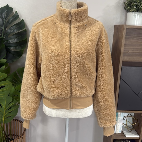 ALO Yoga Jackets & Blazers - Alo faux sherpa full zip jacket